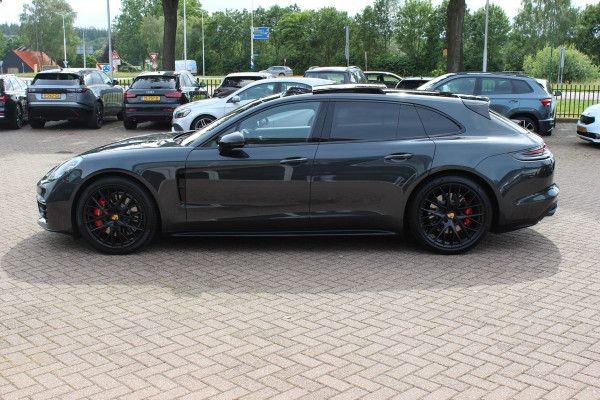 Porsche Panamera Sport Turismo 4.0 GTS / Panoramadak / Camera / Luchtvering / Softclose / Bose / Keyless / 21'' / Sportchrono+Design / Stoel+Stuurverwamring / Dodehoek / DAB / ACC