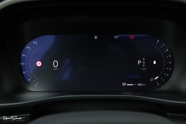 Volvo XC40 2.0 B4 Plus Dark | Zwenkbare trekhaak | Panorama dak | Leder | Adaptieve cruise | Memory | Harman Kardon |