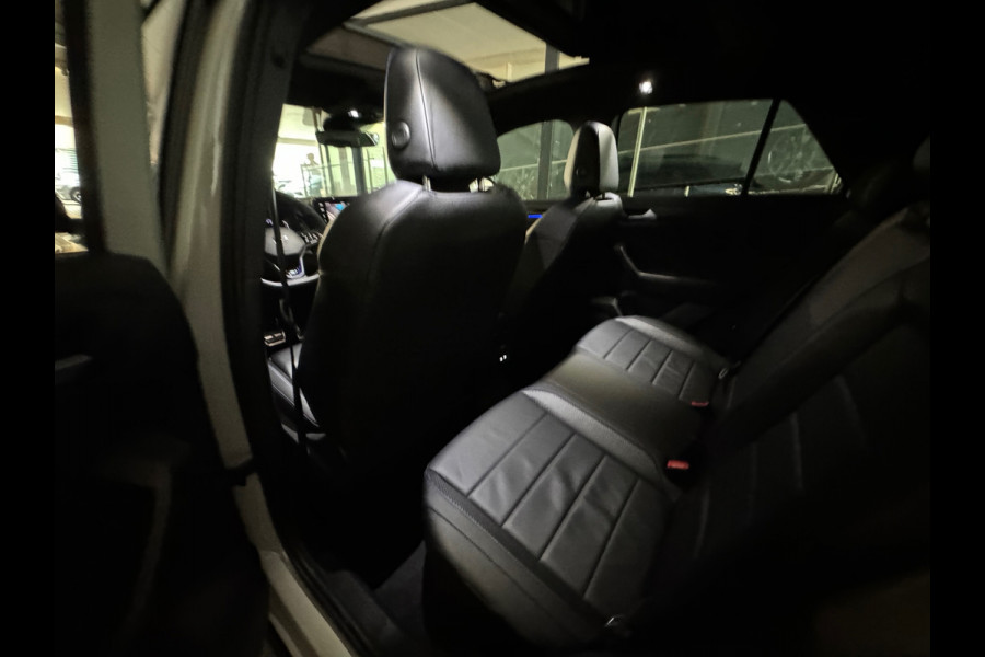 Volkswagen T-Roc 2.0 TSI 4Motion R Pano|Memory|Akrapovic|Keyless