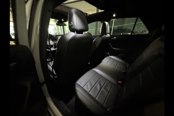 Volkswagen T-Roc 2.0 TSI 4Motion R Pano|Memory|Akrapovic|Keyless