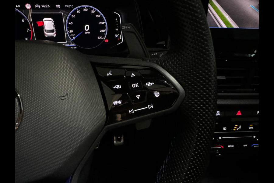 Volkswagen T-Roc 2.0 TSI 4Motion R Pano|Memory|Akrapovic|Keyless