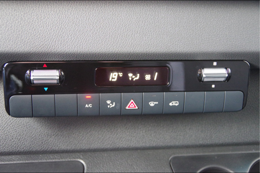 Mercedes-Benz Sprinter 319 3.0 CDI V6 L2H2 AUT. LED, LUCHTVERING, MBUX 10'', 360 CAMERA, STOELVERWARMING, CRUISE, CLIMA, PARKEERSENSOREN