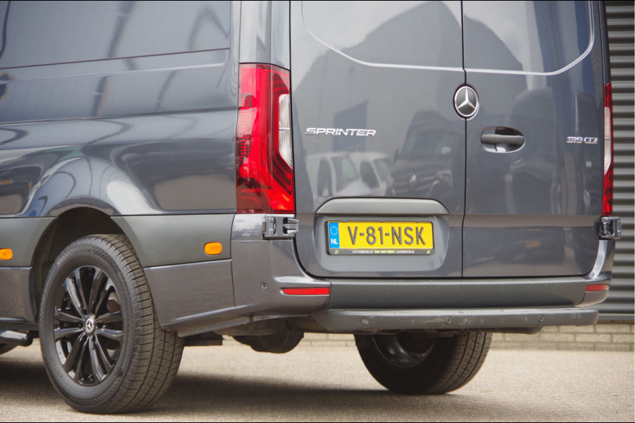 Mercedes-Benz Sprinter 319 3.0 CDI V6 L2H2 AUT. LED, LUCHTVERING, MBUX 10'', 360 CAMERA, STOELVERWARMING, CRUISE, CLIMA, PARKEERSENSOREN