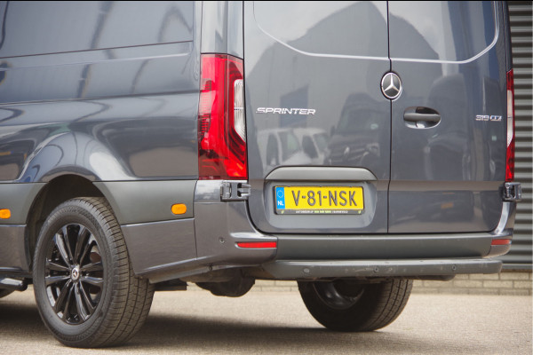 Mercedes-Benz Sprinter 319 3.0 CDI V6 L2H2 AUT. LED, LUCHTVERING, MBUX 10'', 360 CAMERA, STOELVERWARMING, CRUISE, CLIMA, PARKEERSENSOREN