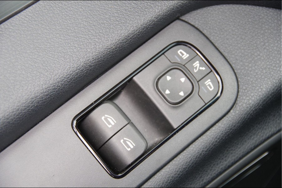 Mercedes-Benz Sprinter 319 3.0 CDI V6 L2H2 AUT. LED, LUCHTVERING, MBUX 10'', 360 CAMERA, STOELVERWARMING, CRUISE, CLIMA, PARKEERSENSOREN
