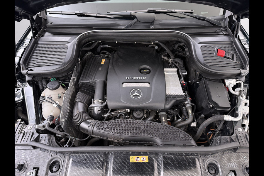 Mercedes-Benz GLE 350e AMG // Trekhaak // Panoramadak // Distronic // 360 Camera // Rij Assistentiepakket // Carplay // Keyless entry // MultiBeam