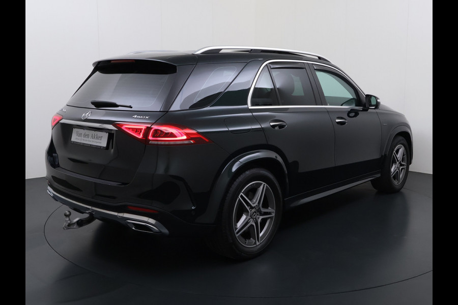 Mercedes-Benz GLE 350e AMG // Trekhaak // Panoramadak // Distronic // 360 Camera // Rij Assistentiepakket // Carplay // Keyless entry // MultiBeam