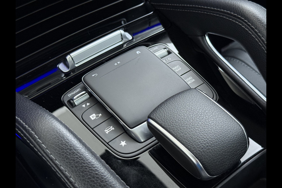 Mercedes-Benz GLE 350e AMG // Trekhaak // Panoramadak // Distronic // 360 Camera // Rij Assistentiepakket // Carplay // Keyless entry // MultiBeam