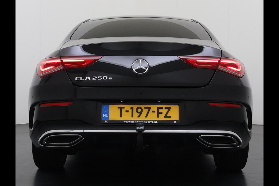 Mercedes-Benz CLA-Klasse 250 e AMG VAN: 34.900,- VOOR: 29.877,- UW WKVOORDEEL: 5.023,- | PHEV | SFEERVERLICHTING | WIDESCREEN | AFN. TREKHAAK | STOELVERWARMING | 19 INCH | RIJKLAAR MET 12 MND BOVAG GARANTIE