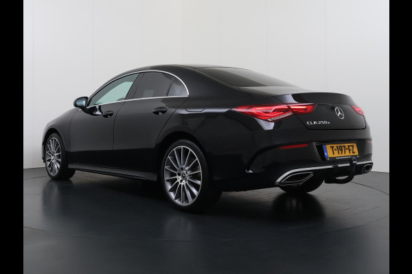 Mercedes-Benz CLA-Klasse 250 e AMG VAN: 34.900,- VOOR: 29.877,- UW WKVOORDEEL: 5.023,- | PHEV | SFEERVERLICHTING | WIDESCREEN | AFN. TREKHAAK | STOELVERWARMING | 19 INCH | RIJKLAAR MET 12 MND BOVAG GARANTIE