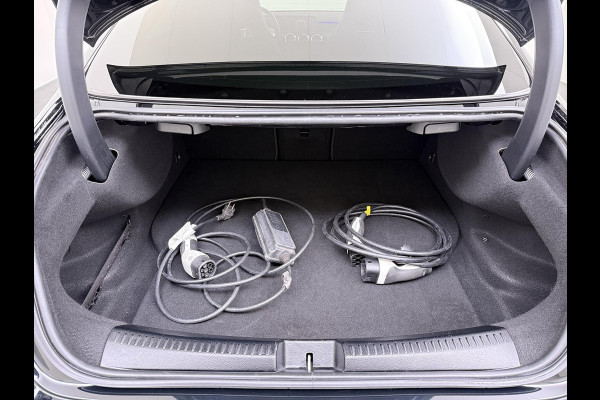 Mercedes-Benz CLA-Klasse 250 e AMG VAN: 34.900,- VOOR: 29.877,- UW WKVOORDEEL: 5.023,- | PHEV | SFEERVERLICHTING | WIDESCREEN | AFN. TREKHAAK | STOELVERWARMING | 19 INCH | RIJKLAAR MET 12 MND BOVAG GARANTIE