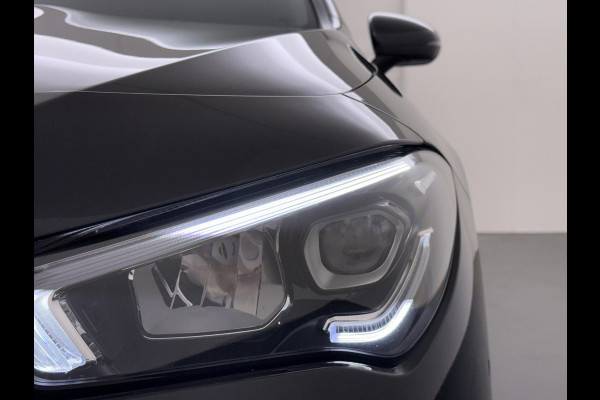 Mercedes-Benz CLA-Klasse 250 e AMG VAN: 34.900,- VOOR: 29.877,- UW WKVOORDEEL: 5.023,- | PHEV | SFEERVERLICHTING | WIDESCREEN | AFN. TREKHAAK | STOELVERWARMING | 19 INCH | RIJKLAAR MET 12 MND BOVAG GARANTIE