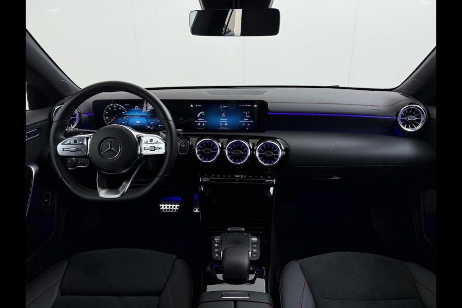 Mercedes-Benz CLA-Klasse 250 e AMG VAN: 34.900,- VOOR: 29.877,- UW WKVOORDEEL: 5.023,- | PHEV | SFEERVERLICHTING | WIDESCREEN | AFN. TREKHAAK | STOELVERWARMING | 19 INCH | RIJKLAAR MET 12 MND BOVAG GARANTIE