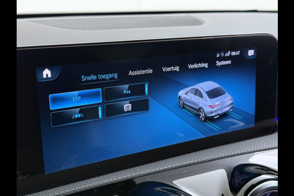 Mercedes-Benz CLA-Klasse 250 e AMG VAN: 34.900,- VOOR: 29.877,- UW WKVOORDEEL: 5.023,- | PHEV | SFEERVERLICHTING | WIDESCREEN | AFN. TREKHAAK | STOELVERWARMING | 19 INCH | RIJKLAAR MET 12 MND BOVAG GARANTIE
