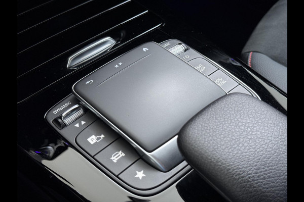 Mercedes-Benz CLA-Klasse 250 e AMG VAN: 34.900,- VOOR: 29.877,- UW WKVOORDEEL: 5.023,- | PHEV | SFEERVERLICHTING | WIDESCREEN | AFN. TREKHAAK | STOELVERWARMING | 19 INCH | RIJKLAAR MET 12 MND BOVAG GARANTIE