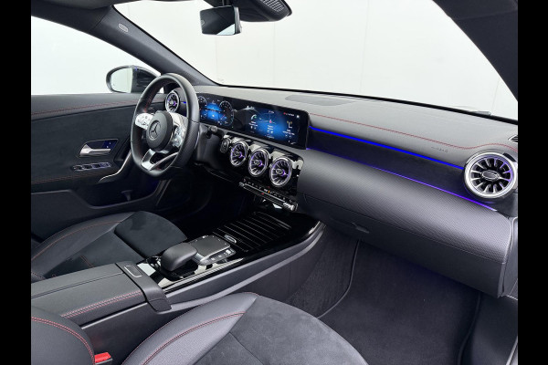 Mercedes-Benz CLA-Klasse 250 e AMG VAN: 34.900,- VOOR: 29.877,- UW WKVOORDEEL: 5.023,- | PHEV | SFEERVERLICHTING | WIDESCREEN | AFN. TREKHAAK | STOELVERWARMING | 19 INCH | RIJKLAAR MET 12 MND BOVAG GARANTIE