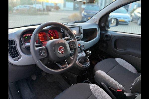 Fiat Panda 1.0 Hybrid City Cross CAMERA 4S BANDEN (BOVAG/RIJKLAARPRIJS)