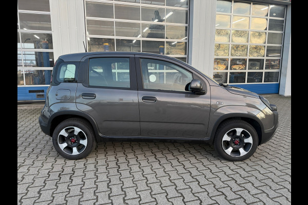 Fiat Panda 1.0 Hybrid City Cross CAMERA 4S BANDEN (BOVAG/RIJKLAARPRIJS)