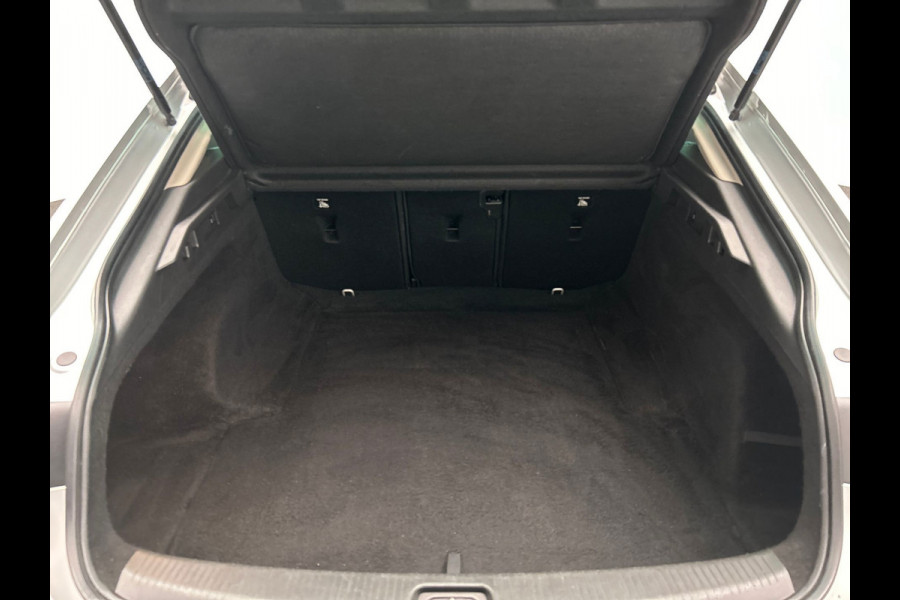 Opel Insignia Grand Sport 1.6 Turbo Innovation | Origineel NL | Navigatie | Trekhaak | Cruise/Control | Camera |Climate/Control |