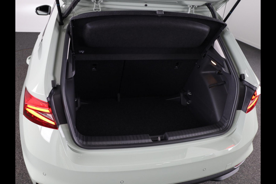Škoda Fabia Selection 1.0 TSI 95 pk 5 vesn. Hand | Getint glas achter