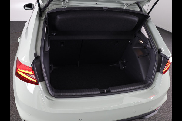 Škoda Fabia Selection 1.0 TSI 95 pk 5 vesn. Hand | Getint glas achter