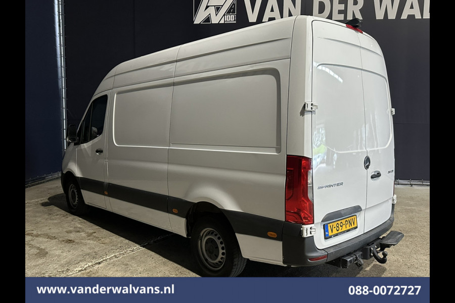 Mercedes-Benz Sprinter 314 CDI 143pk 3500kg Trekhaak L2H2 Euro6 Airco | Camera | Apple Carplay | Cruisecontrol | Android Auto, Stoelverwarming, 270 Graden Achterdeuren, Bijrijdersbank