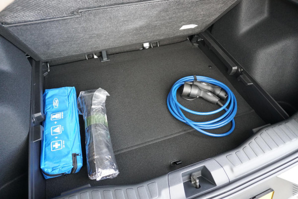 Ford Explorer Select Extended Range RWD 77 kWh + COMFORT PACK II / MEMORY / AGR STOELEN