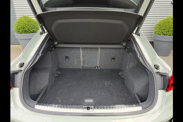 Audi Q3 Sportback 45 TFSI quattro edition one | Panoramadak | 360* Camera | Bang & Olufsen | Elektrische Achterklep | DAB |