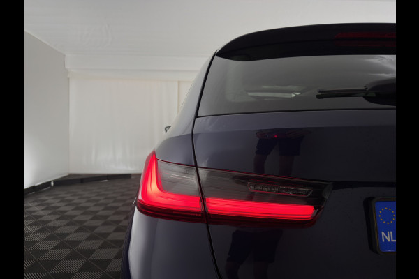 BMW 3 Serie Touring 320e Business Edition Plus (Plug-in) (INCL-BTW) Aut. *PANO | LASER-LED | LEATHER | HEATED-SPORTSEATS | HIFI-SOUND | KEYLESS | DIGI-COCKPIT | NAVI-FULLMAP | DAB | AMBIENTLIGHT | PRIVACY-GLASS | ECC | PDC | CRUISE | TOWBAR | 19''A
