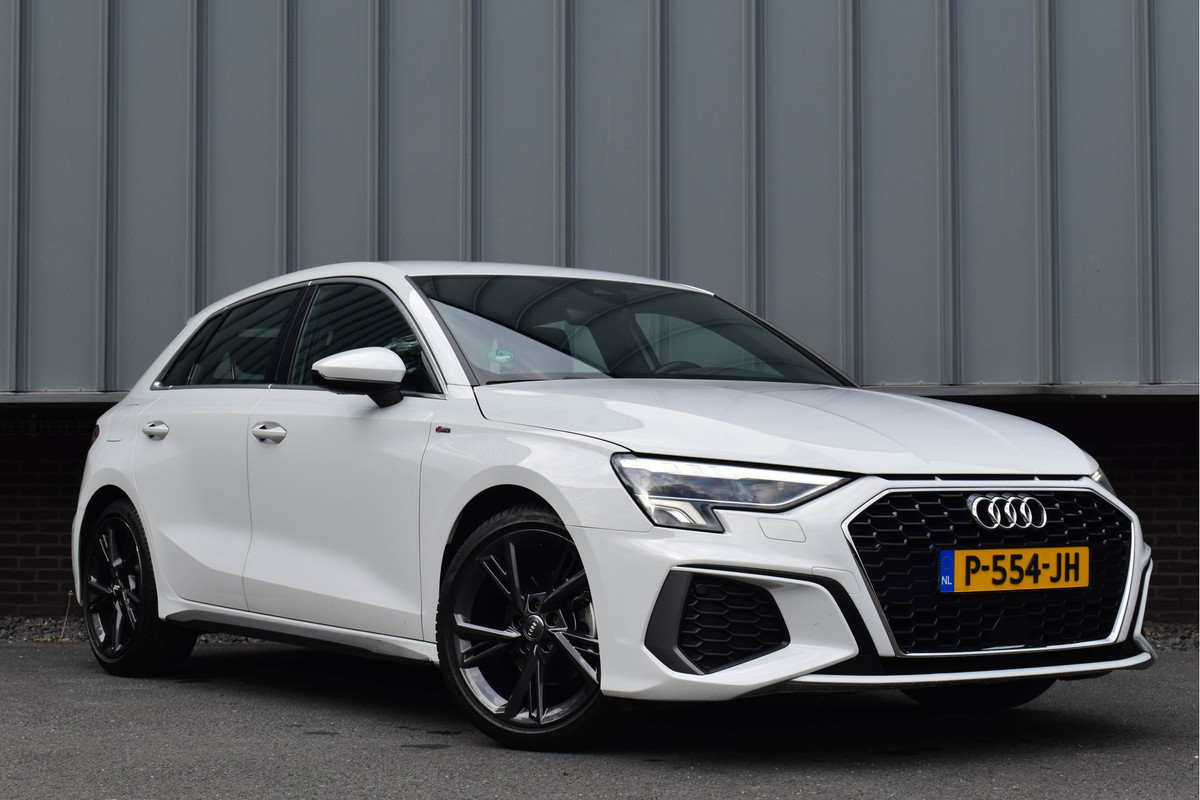 Audi A3 Sportback 35 TFSI S-Line | ACC | Carplay | Trekhaak | Virtual | Navi