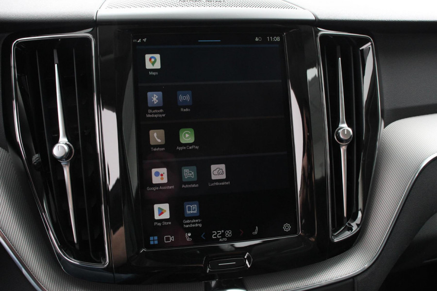 Volvo XC60 2.0 T6 Plug-in hybrid AWD Plus Dark Automaat Leder Navigatie Google Harman Kardon Panorama dak Lichtmetalen Velgen 19" Dab Stoelverwarming Camera Led