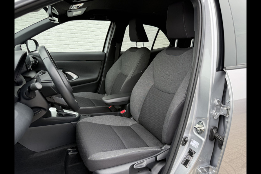 Toyota Yaris Cross 1.5 Hybrid Team D | ACC | CarPlay | Keyless | LED