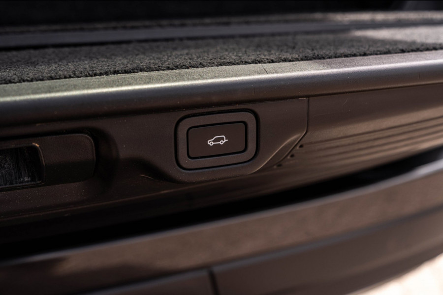 Land Rover Range Rover P400e LWB Autobiography 404 PK Schuifdak Adaptive Meridian Keyless Massage & Memory 22''