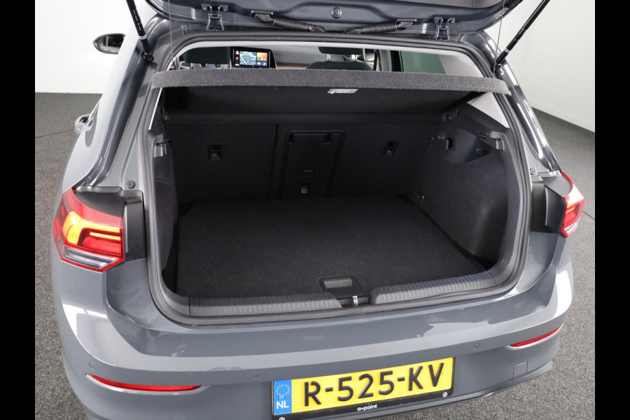 Volkswagen Golf 1.0 eTSI Life 110PK | Automaat (DSG) | Navigatie | Parkeersensoren |