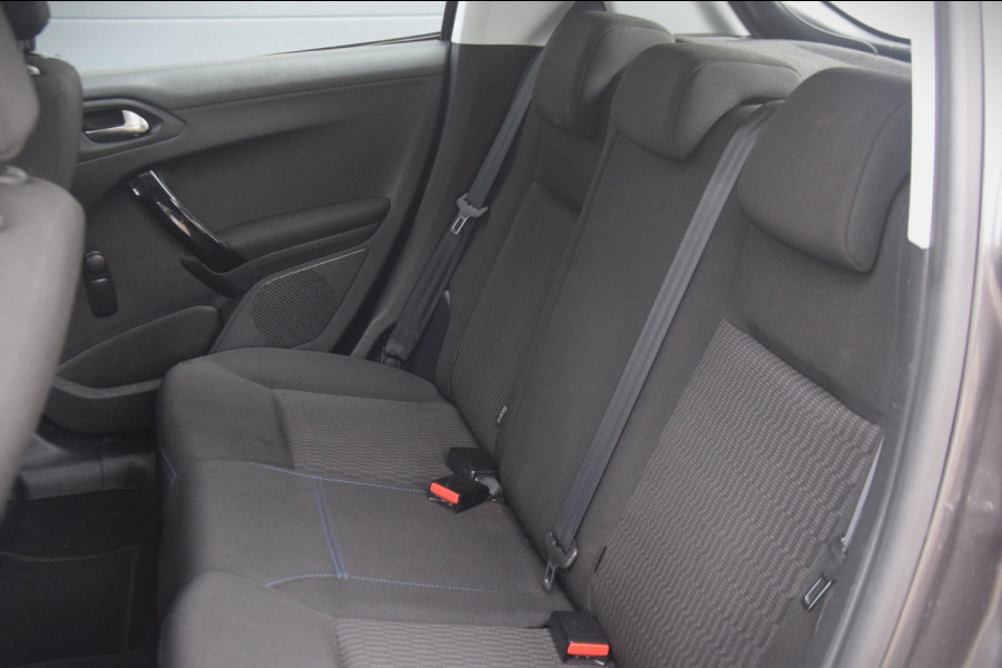 Peugeot 208 1.2 PureTech Signature DB RIEM RECENT VERNIEUWD/APPLE CARPLAY/ARMSTEUN