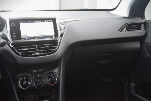 Peugeot 208 1.2 PureTech Signature DB RIEM RECENT VERNIEUWD/APPLE CARPLAY/ARMSTEUN