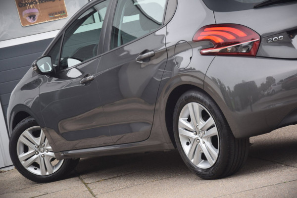 Peugeot 208 1.2 PureTech Signature DB RIEM RECENT VERNIEUWD/APPLE CARPLAY/ARMSTEUN