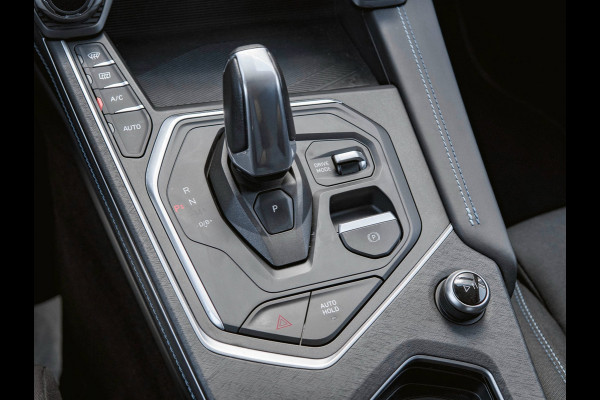 Lynk & Co 01 1.5 Black Edition Pano|360° Camera|ACC|Trekhaak|Navi|Carplay