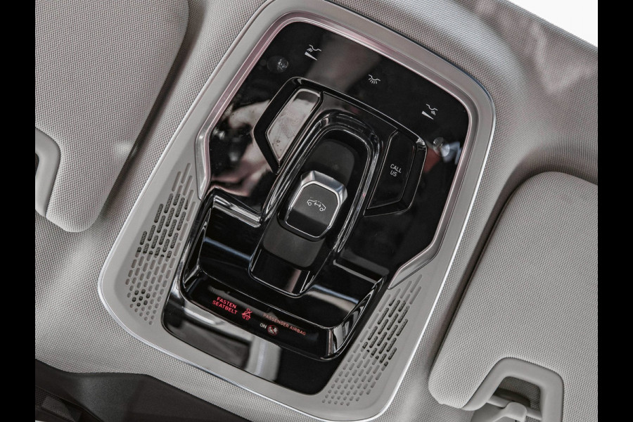 Lynk & Co 01 1.5 Black Edition Pano|360° Camera|ACC|Trekhaak|Navi|Carplay
