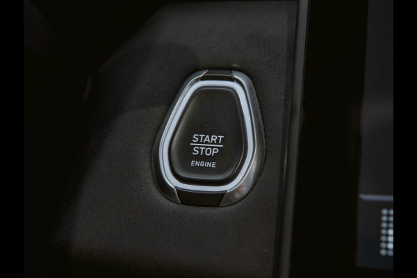 Lynk & Co 01 1.5 Black Edition Pano|360° Camera|ACC|Trekhaak|Navi|Carplay