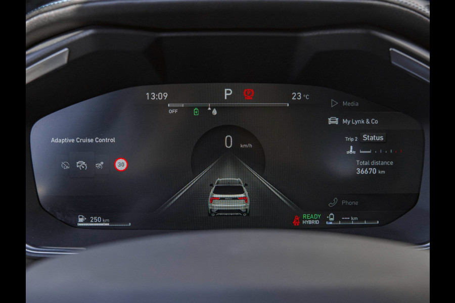 Lynk & Co 01 1.5 Black Edition Panoramadak|Camera|ACC|Stoelverwarming|Navi|Carplay