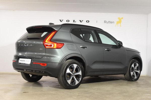 Volvo XC40 B4 211PK Automaat Plus Dark / Adaptive Cruise Control / Harman Kardon / Stuur- & Stoelverwarming / Elektrische achterklep / Achteruitrijcamera / Elektrische stoelverst. met geheugen / Trekhaak elektrisch inklapbaar