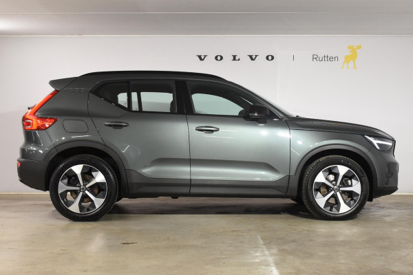 Volvo XC40 B4 211PK Automaat Plus Dark / Adaptive Cruise Control / Harman Kardon / Stuur- & Stoelverwarming / Elektrische achterklep / Achteruitrijcamera / Elektrische stoelverst. met geheugen / Trekhaak elektrisch inklapbaar