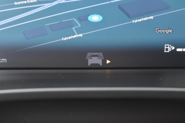 Volvo XC40 B4 211PK Automaat Plus Dark / Adaptive Cruise Control / Harman Kardon / Stuur- & Stoelverwarming / Elektrische achterklep / Achteruitrijcamera / Elektrische stoelverst. met geheugen / Trekhaak elektrisch inklapbaar