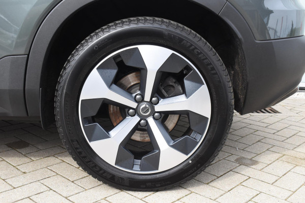Volvo XC40 B4 211PK Automaat Plus Dark / Adaptive Cruise Control / Harman Kardon / Stuur- & Stoelverwarming / Elektrische achterklep / Achteruitrijcamera / Elektrische stoelverst. met geheugen / Trekhaak elektrisch inklapbaar