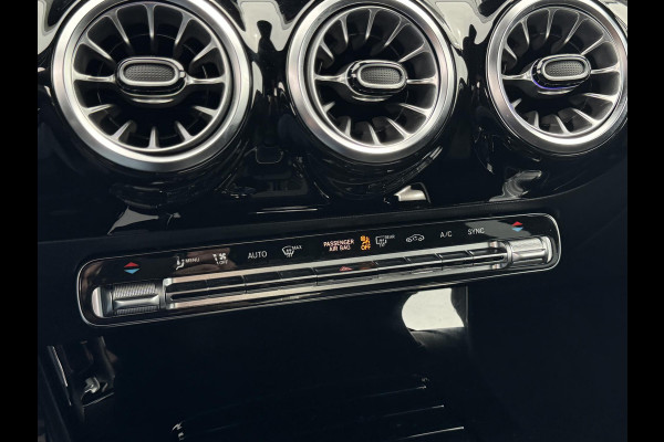 Mercedes-Benz CLA-Klasse 180 AMG Line AMG-LINE | SFEER VERLICHTING | WIDE-SCREEN