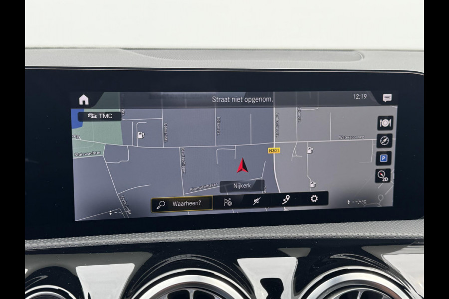 Mercedes-Benz CLA-Klasse 180 AMG Line AMG-LINE | SFEER VERLICHTING | WIDE-SCREEN