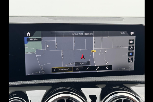Mercedes-Benz CLA-Klasse 180 AMG Line AMG-LINE | SFEER VERLICHTING | WIDE-SCREEN