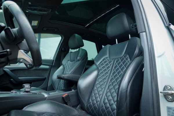 Audi Q5 3.0 TDI quattro Sport S Line Black Edition / Pano / Leder / Luchtvering / Adaptive Cruise