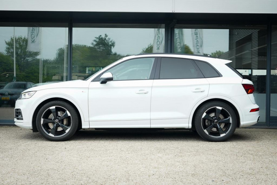 Audi Q5 3.0 TDI quattro Sport S Line Black Edition / Pano / Leder / Luchtvering / Adaptive Cruise